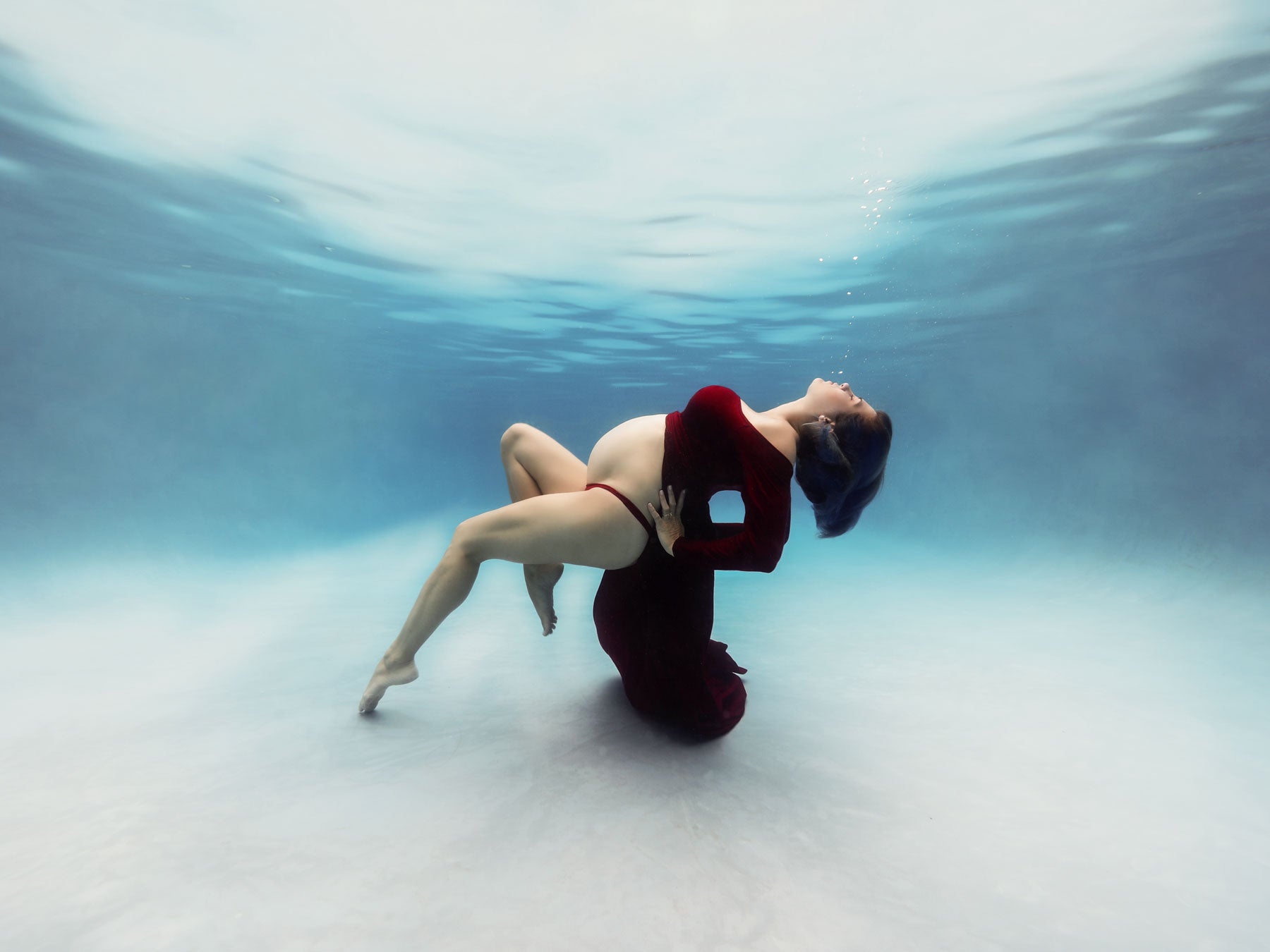 How Underwater Maternity is Different from Topside