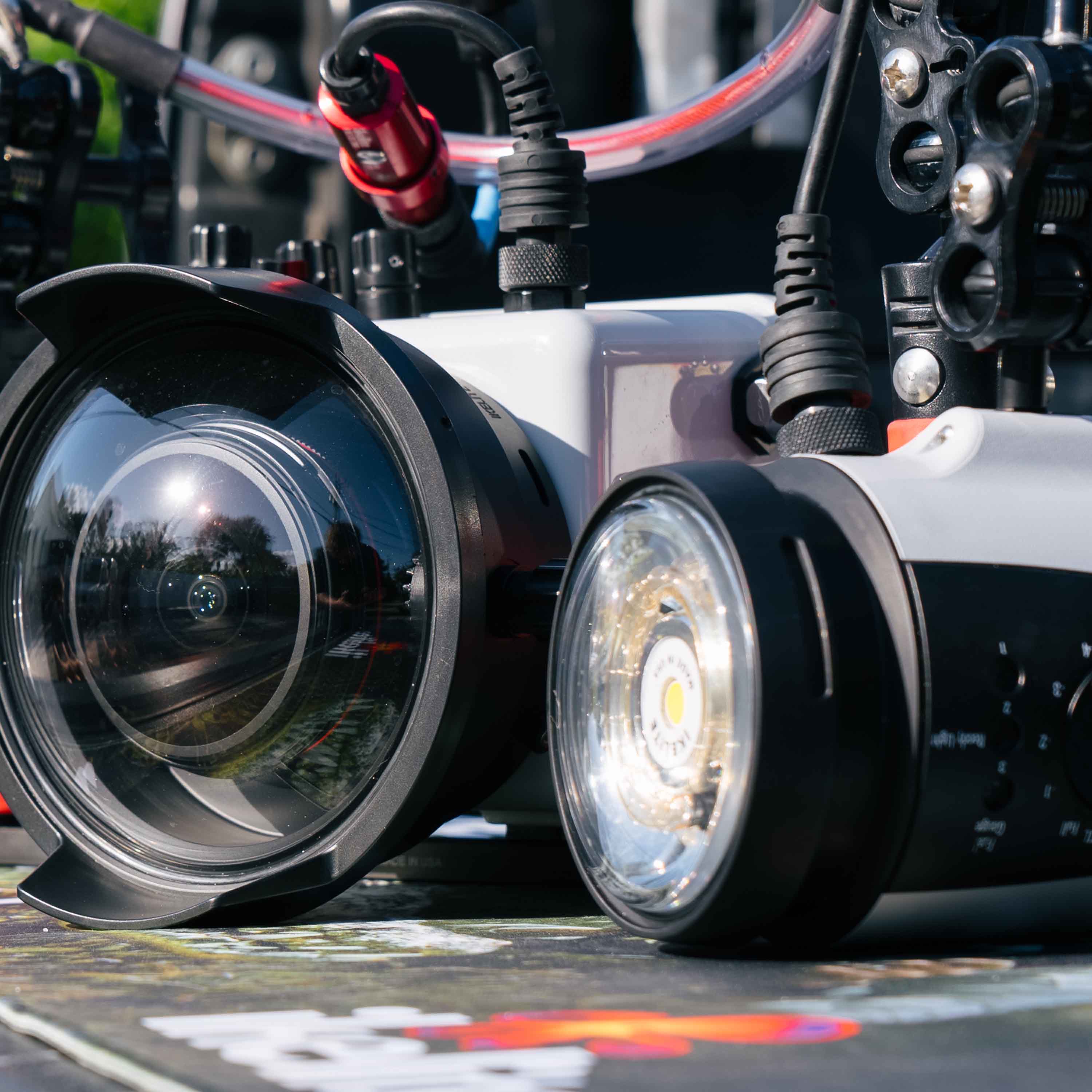 DS232 TTL Underwater Strobe with Video Light