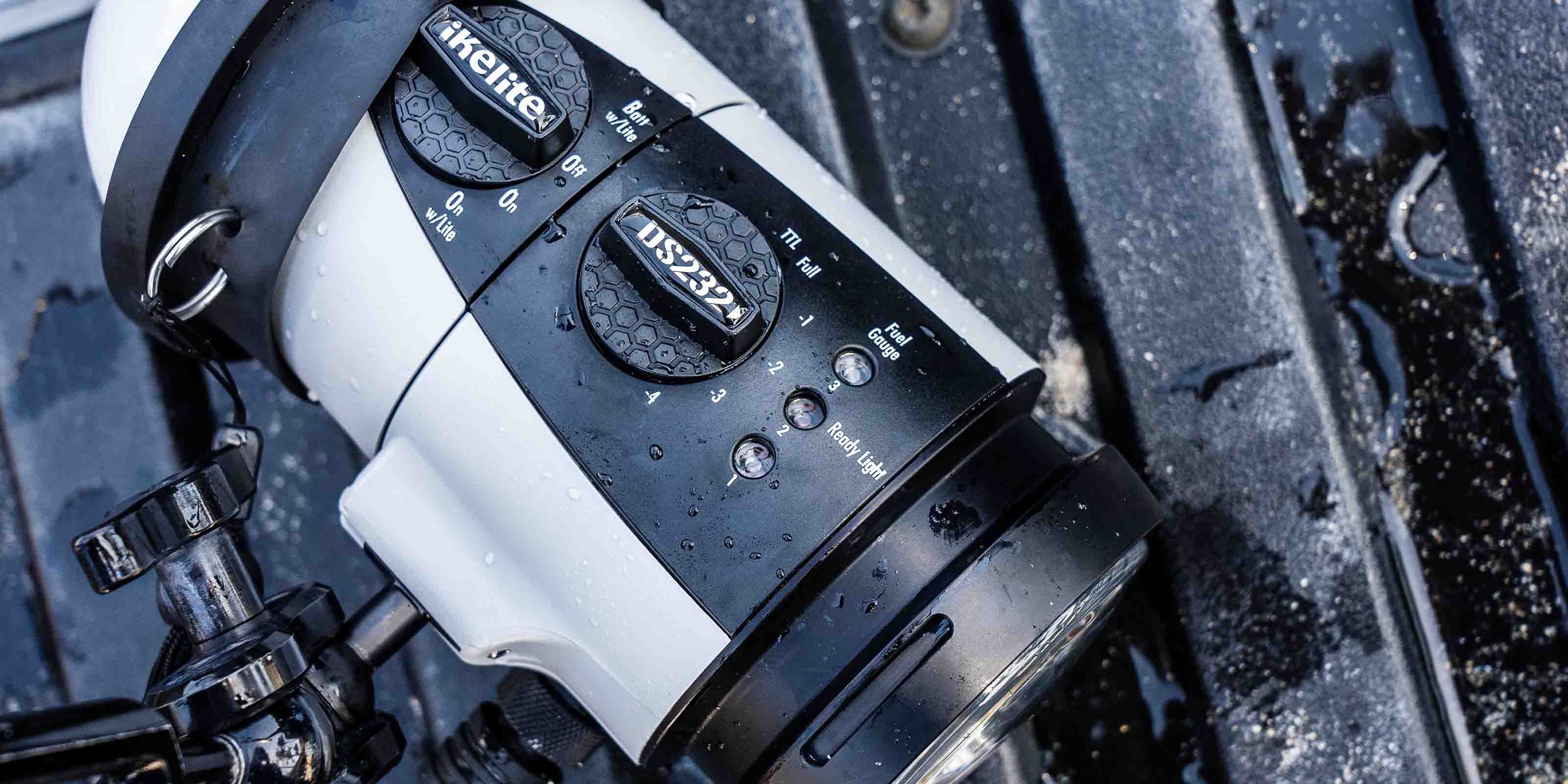 Ikelite DS232 TTL Underwater Strobe with Video Light