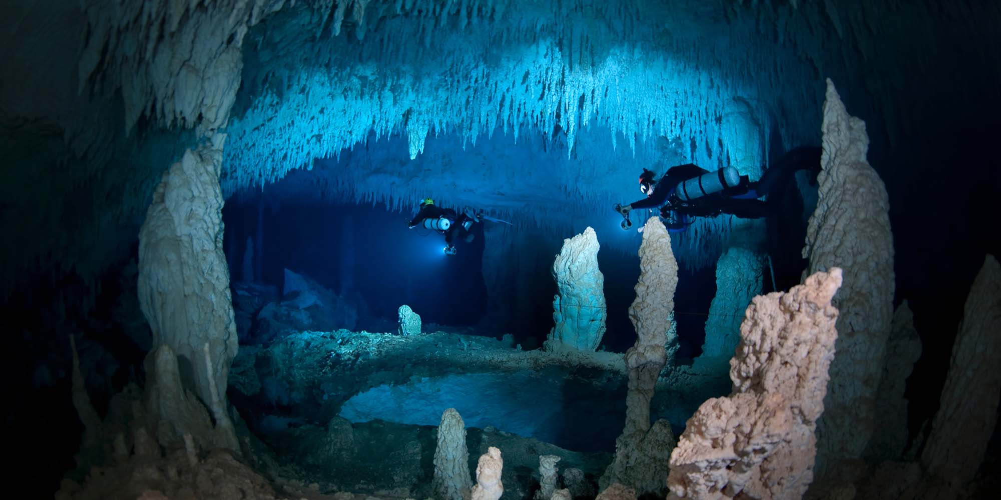 Cave diving with Ikelite DS Strobes Copyright Jill Heinerth 