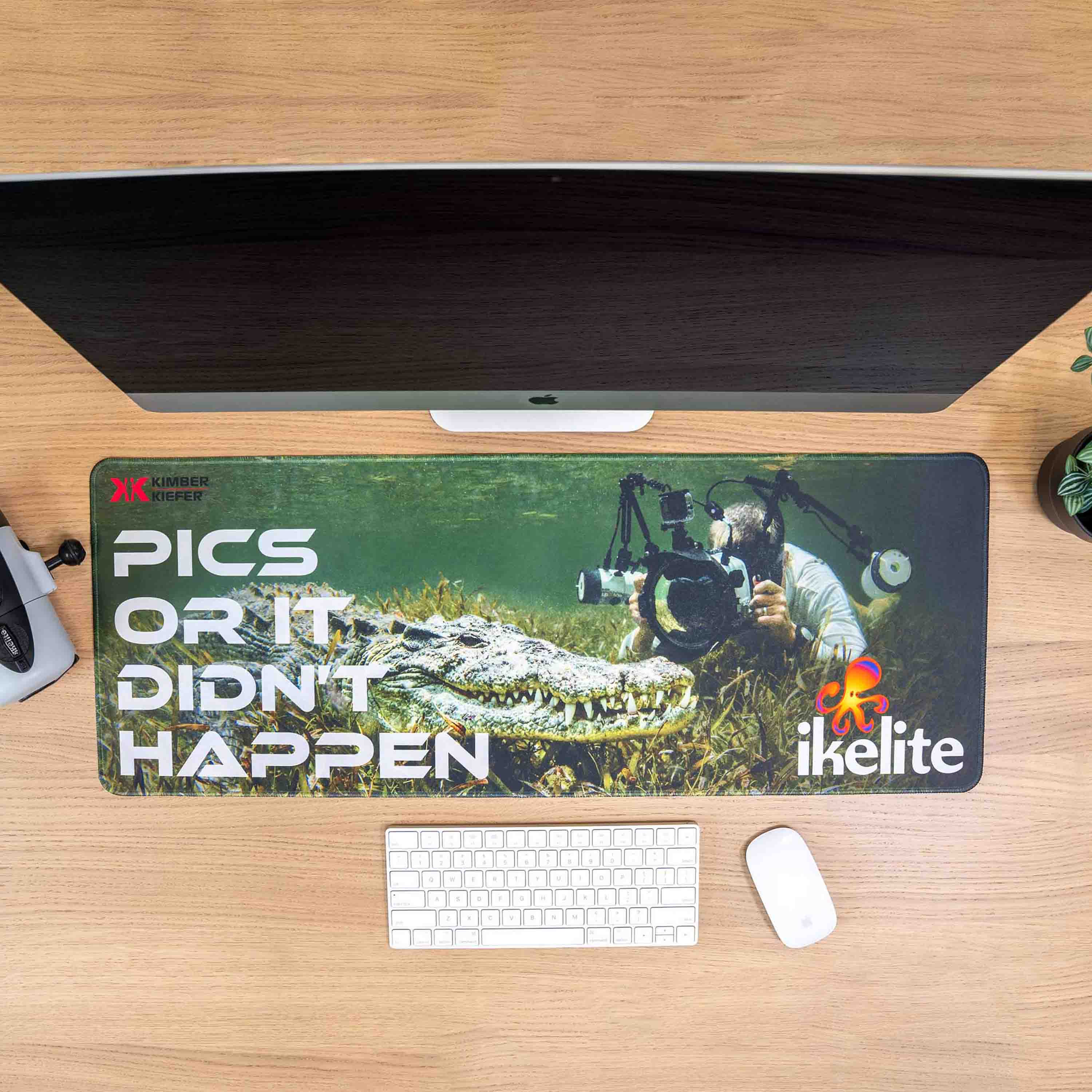 Crocodile Equipment Assembly Mat and XXL Mouse Pad
