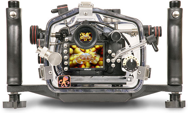 200FL Underwater TTL Housing for Nikon D5000 DSLR