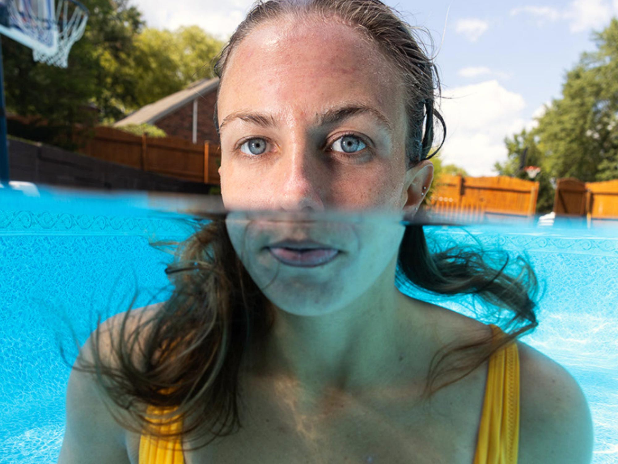 I Tried an Underwater Pool Photoshoot for the First Time [VIDEO]