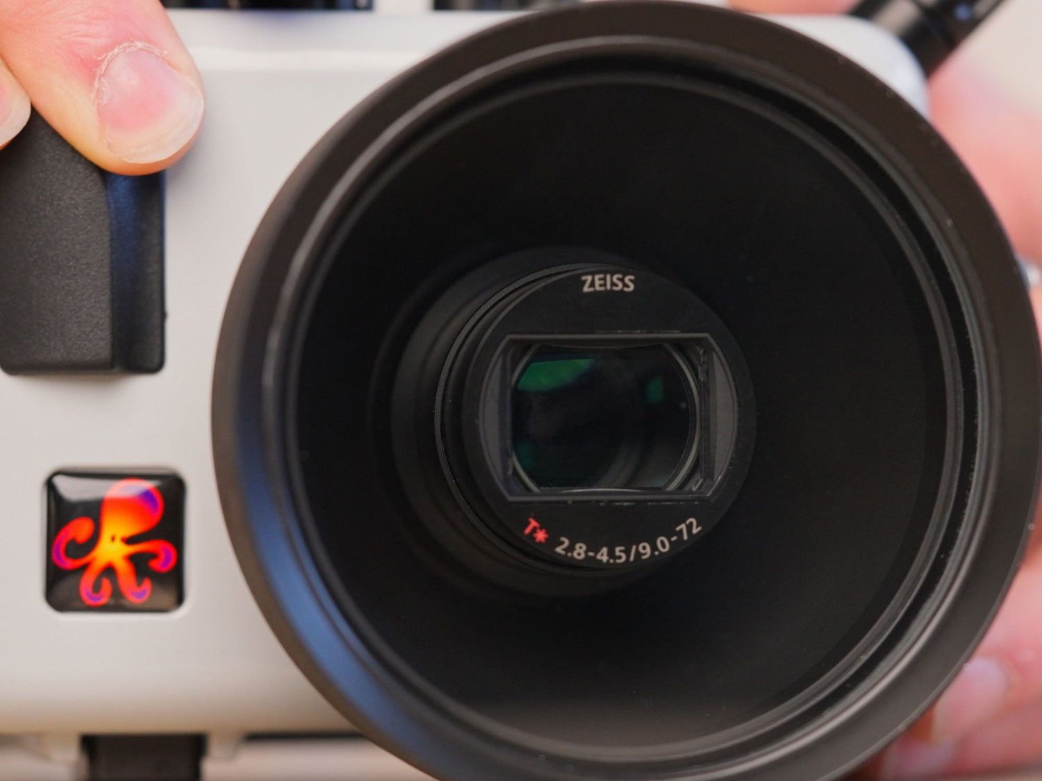 Sony RX100 VI VII inside an Ikelite 200DLM Underwater Housing