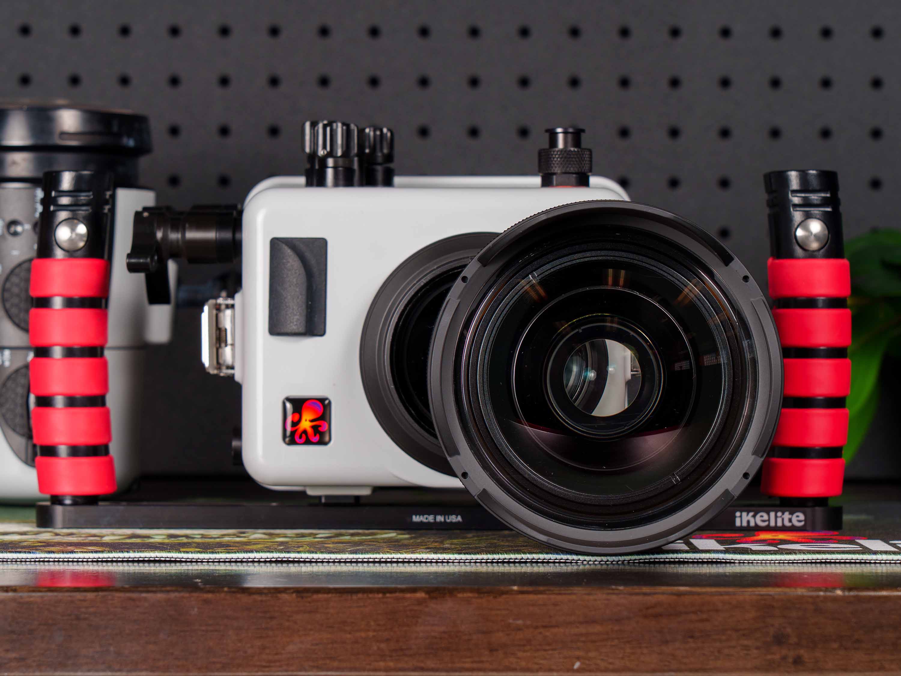 The Most Powerful Point-and-Shoot System...? Sony a6700