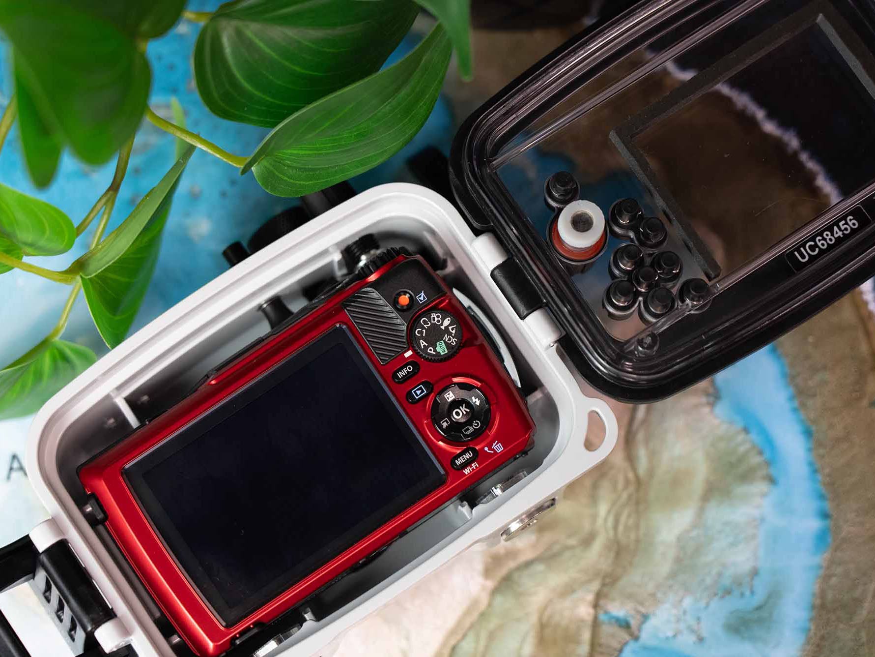 Using an OM System TG-7 in an Olympus Tough TG-5, TG-6 Housing image of an Ikelite ULTRAcompact Underwater Housing for the OM System TG-7