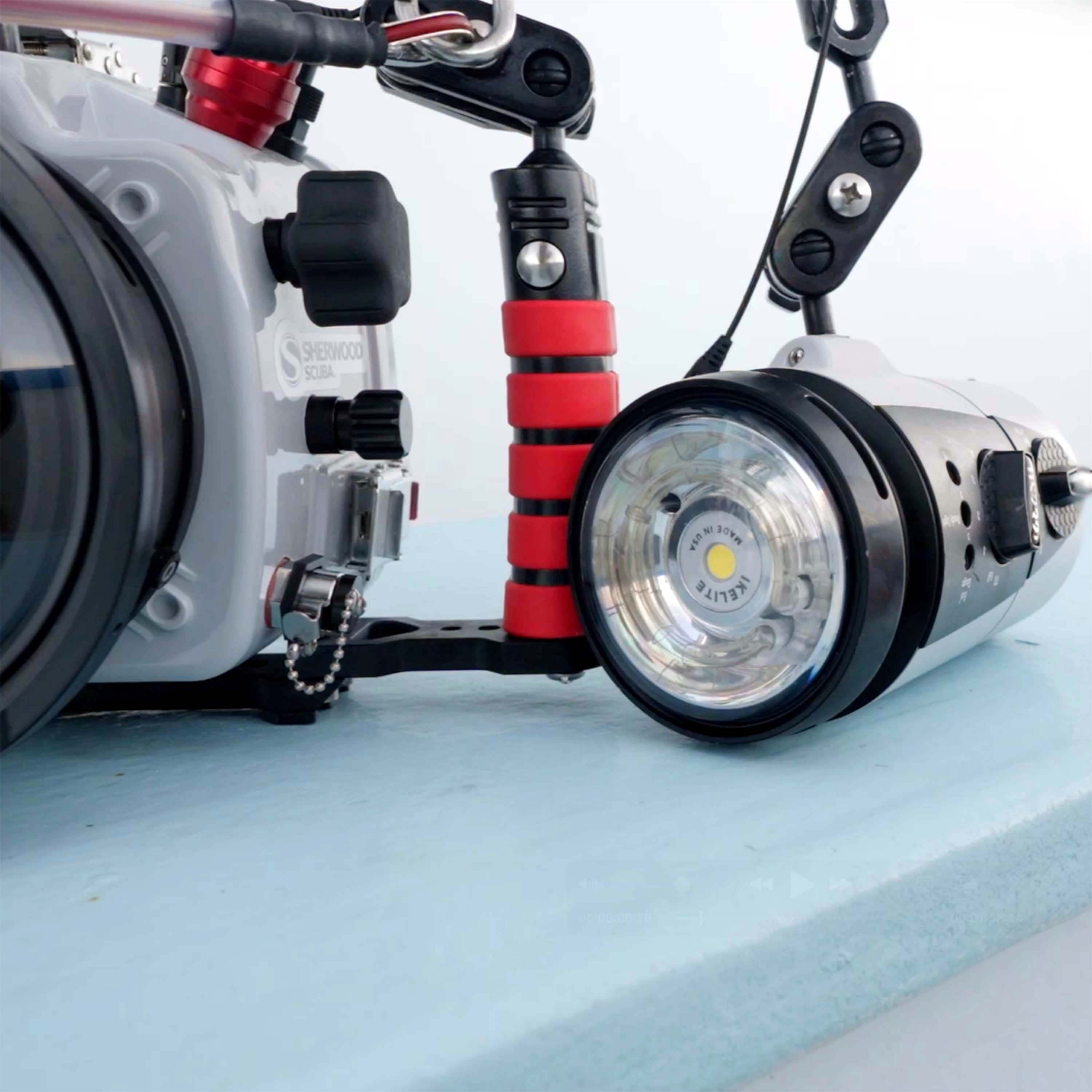 Ikelite RC232 TTL Underwater Strobe with Video Light Fiber Optic